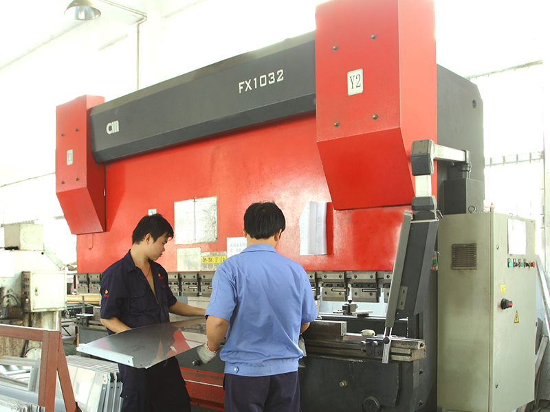 1-2012121GK33P.jpg